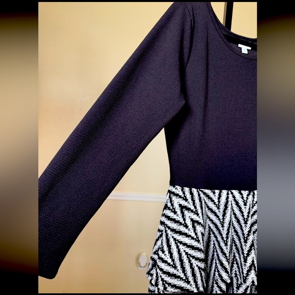 Dress Fit & Flare Tiered Ruffle Dress Chevron Print Elegant Modest Stretchy XL - Picture 4 of 9